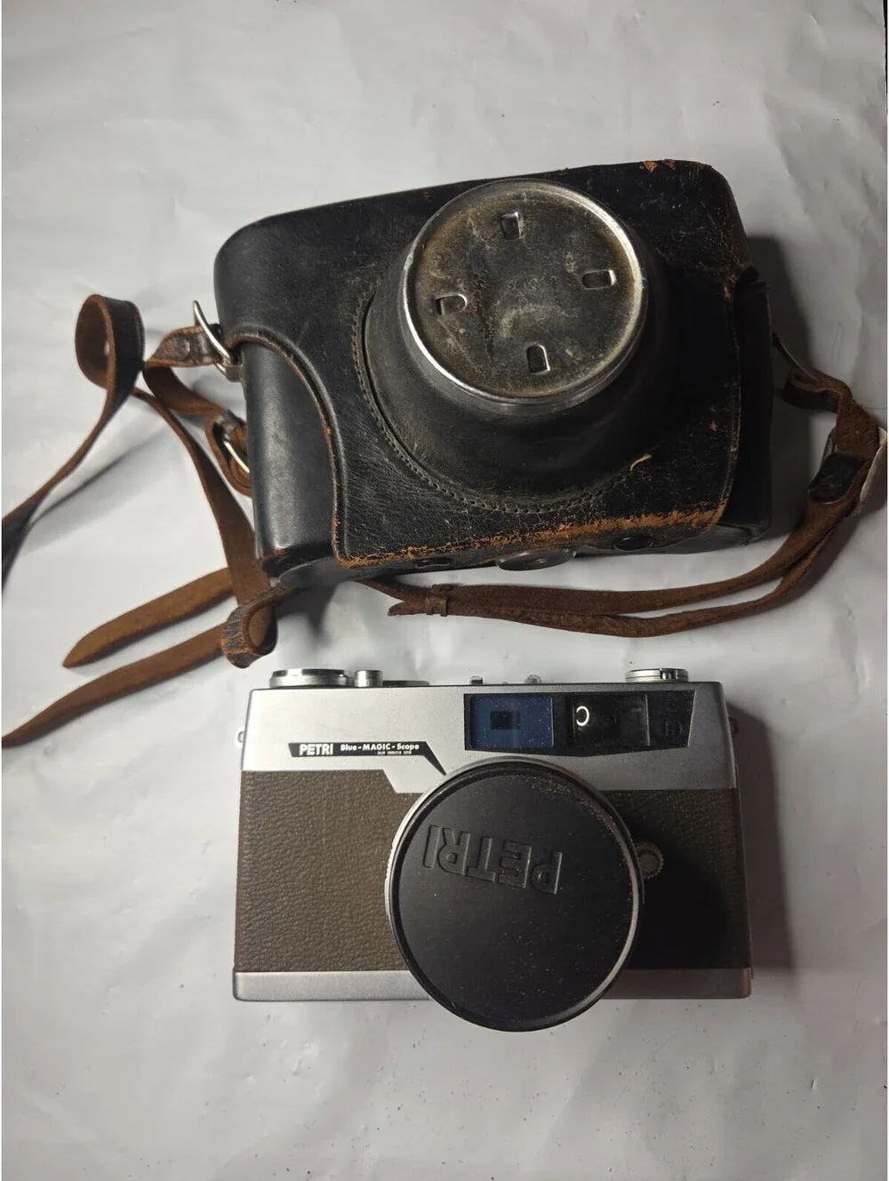 PETRI V Blue-MAGIC-Scope 35mm FILM Camera Vintage RARE MODEL